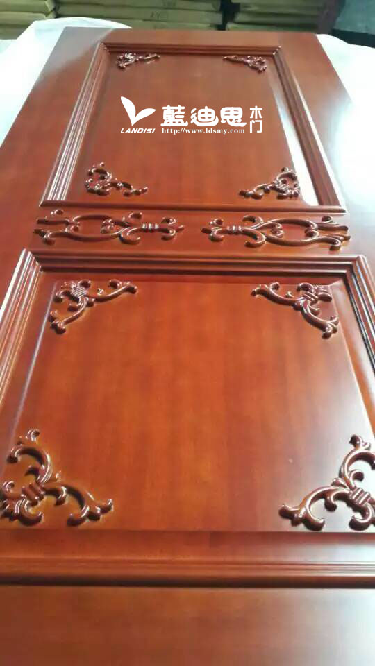 實(shí)木雕花室內(nèi)門 實(shí)木雕花室內(nèi)門