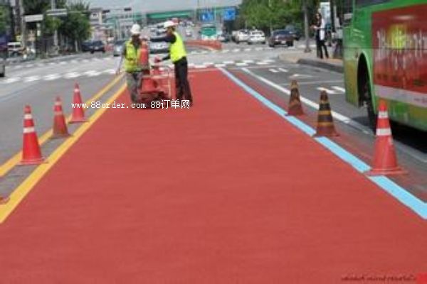 ����������Ϫ��ɽ��ͨ������ɫ��·ʩ�� ��ɫ·�� ��ɫ�r�๩��(y��ng)