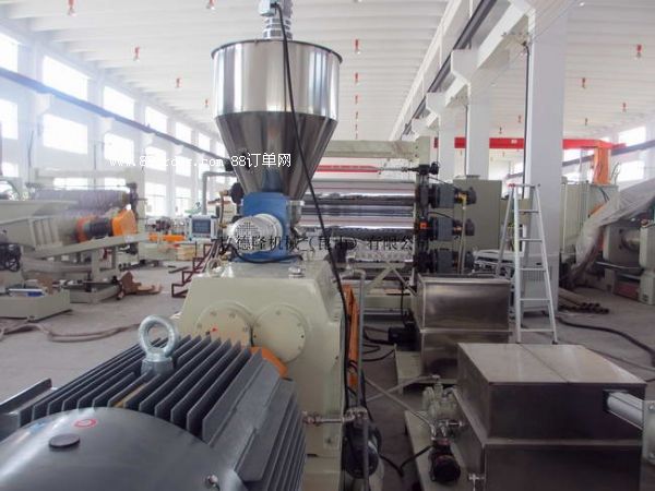 PVCƬ�ĔD���C