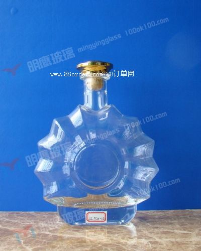 ��������(y��ng)750ml���ƿ