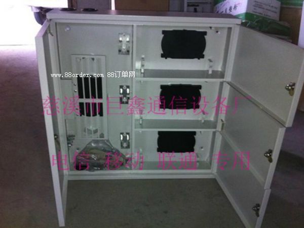 24芯壁掛式三網(wǎng)合一樓道箱