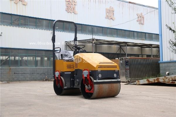 一噸全液壓雙鋼輪壓路機XYL-890液壓雙驅(qū)