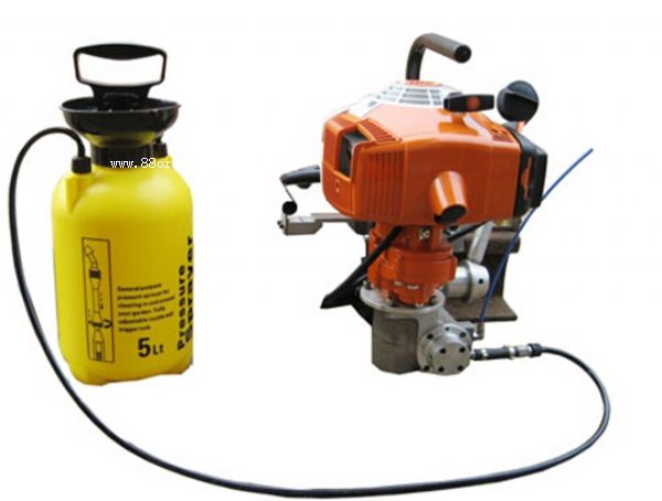 NGZ-31�̓�(n��i)ȼ�܉�@�יC